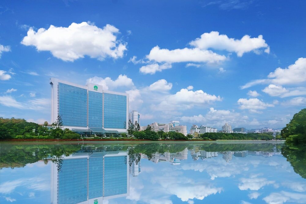 Фото Fuzhou Lakeside Hotel