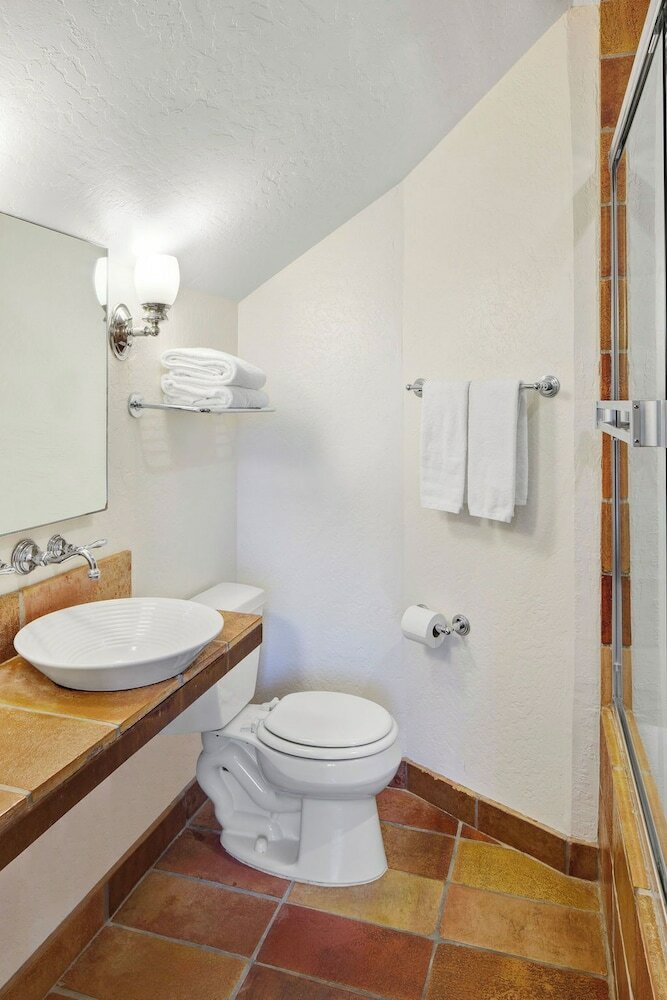 Фото Maison Fleurie, A Four Sisters Inn