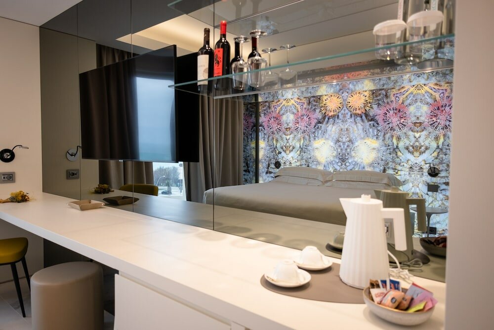 Фото Ghibli Hotel