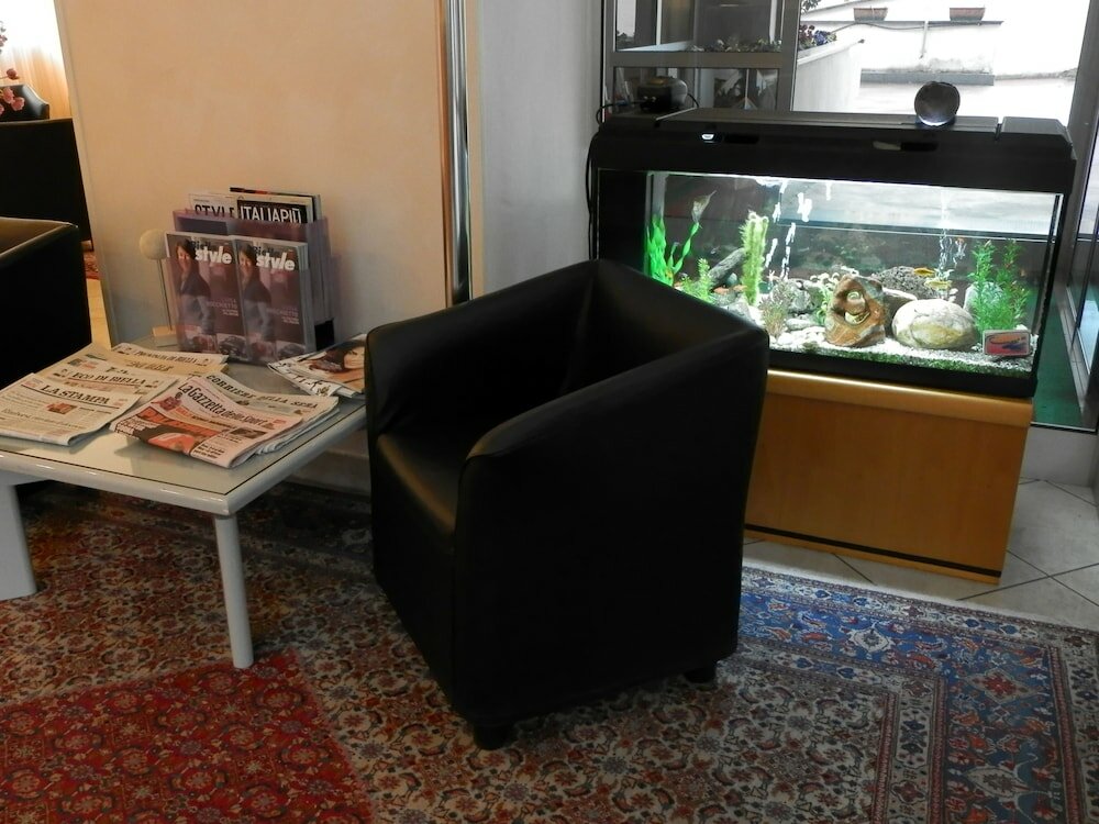 Фото Augustus Hotel