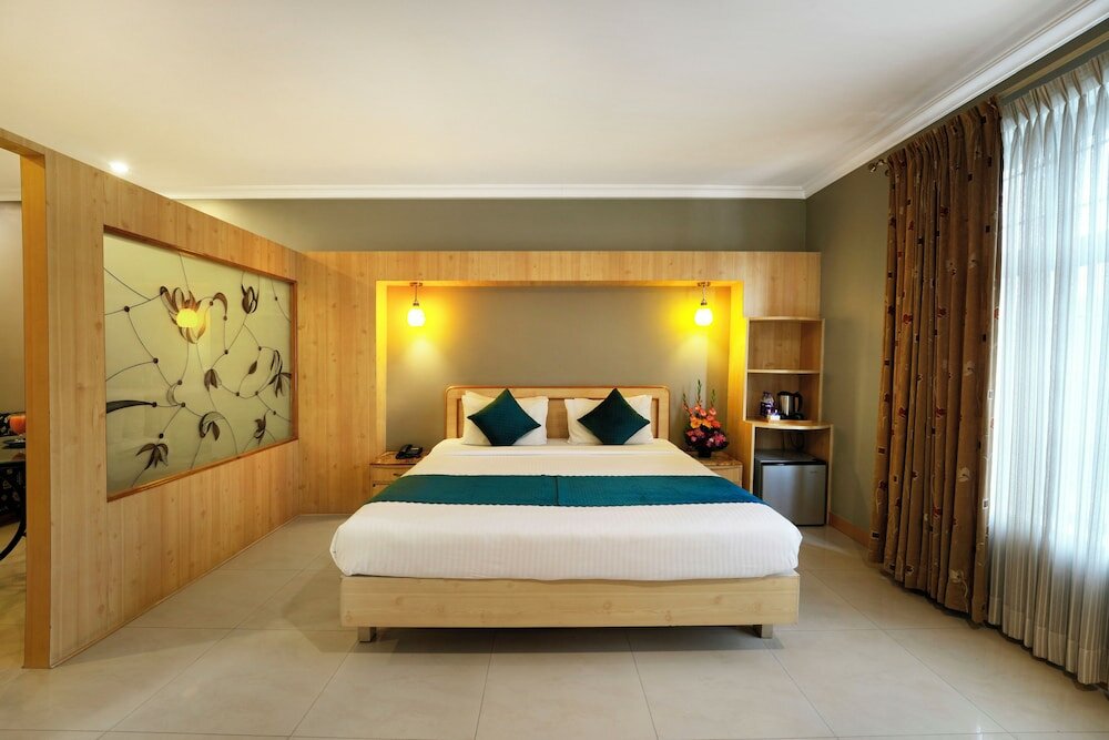 Фото Cross Roads Inn