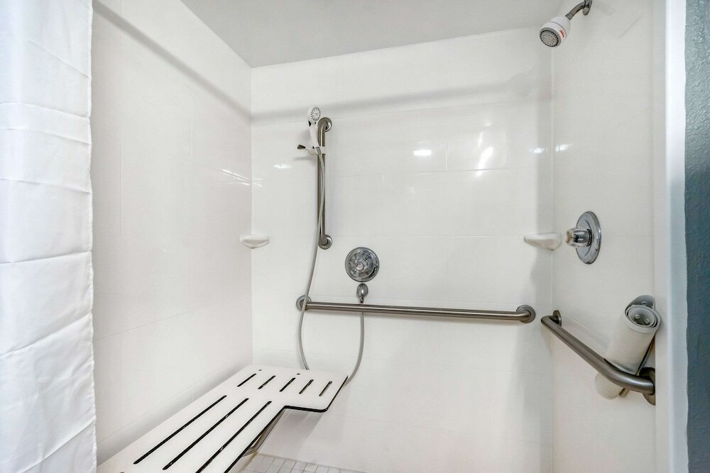 Фото Comfort Inn Sun City Center - Tampa South