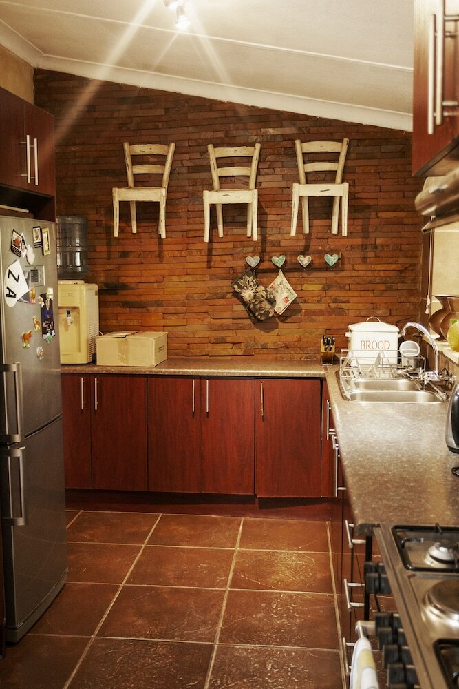 Фото Town and Country Guest House