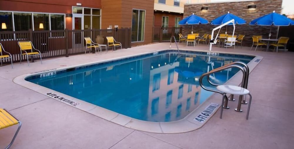 Фото Fairfield Inn & Suites Dallas Plano North