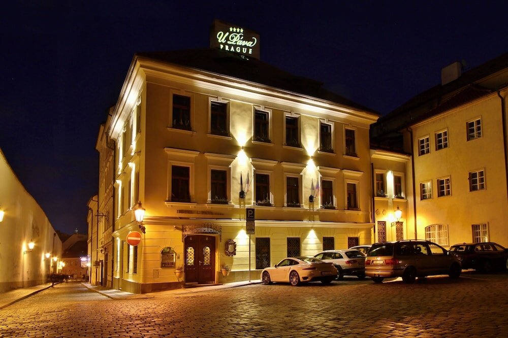 Фото Hotel U Páva
