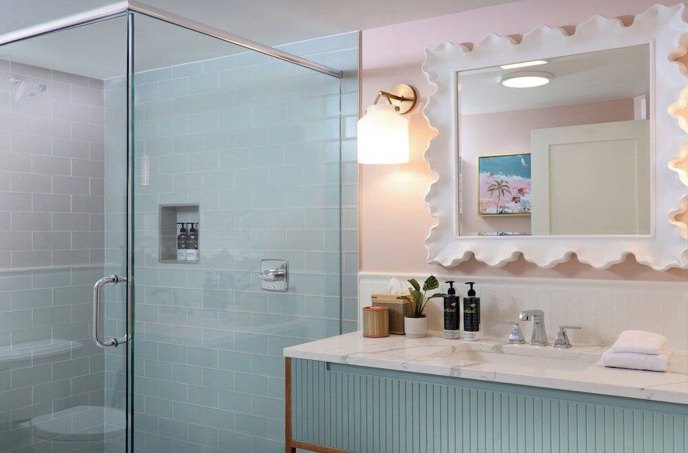 Фото The Guesthouses at Southernmost Beach Resort