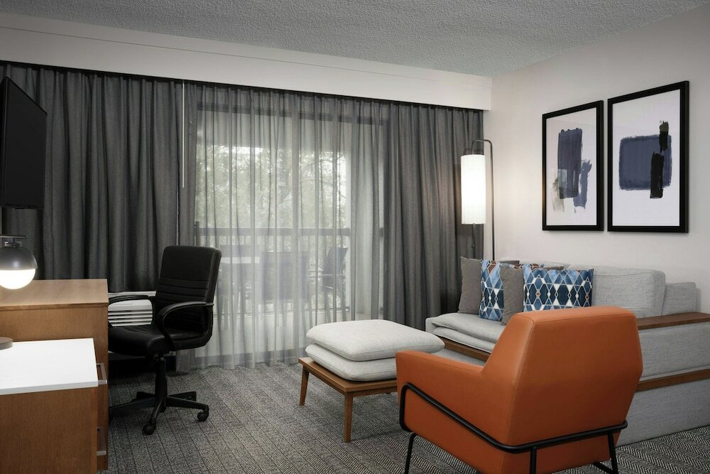 Фото Courtyard by Marriott Orlando East/UCF Area