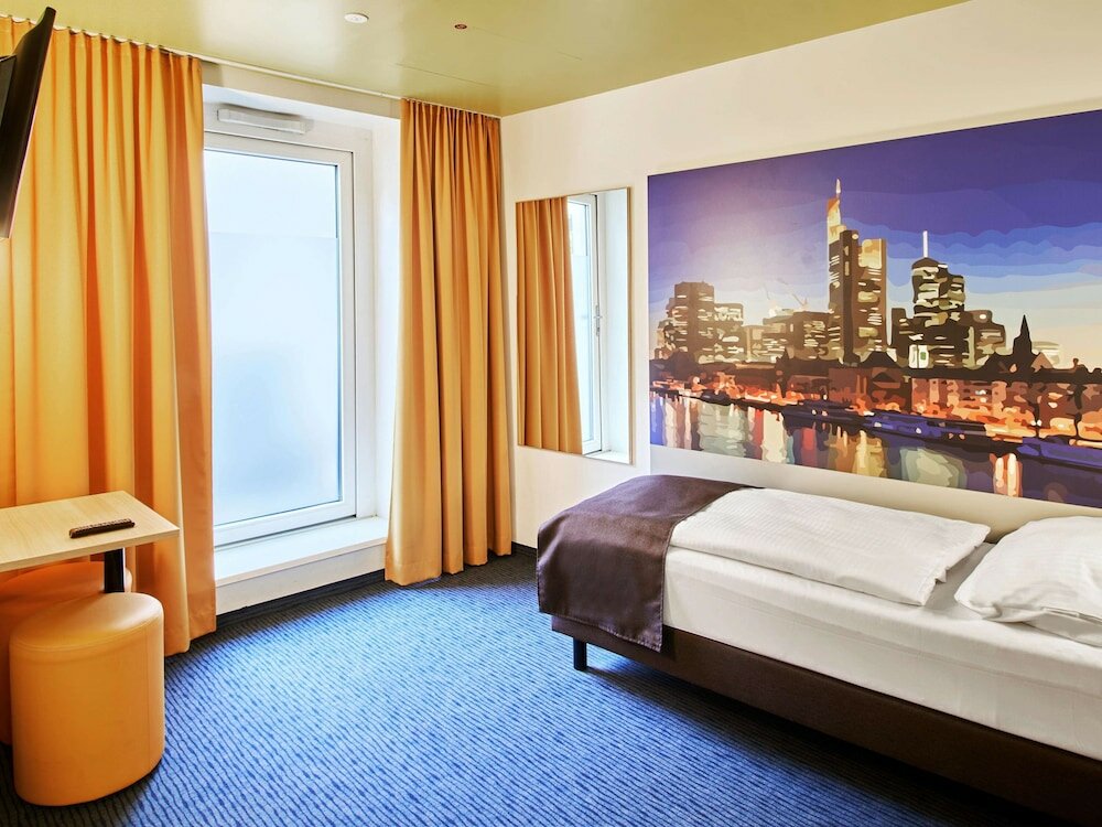 Фото B&b Hotel Frankfurt-Hbf
