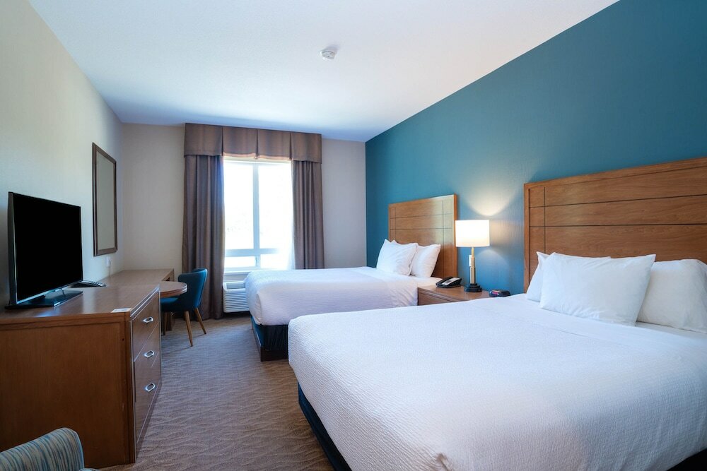 Фото Sandman Hotel & Suites Squamish