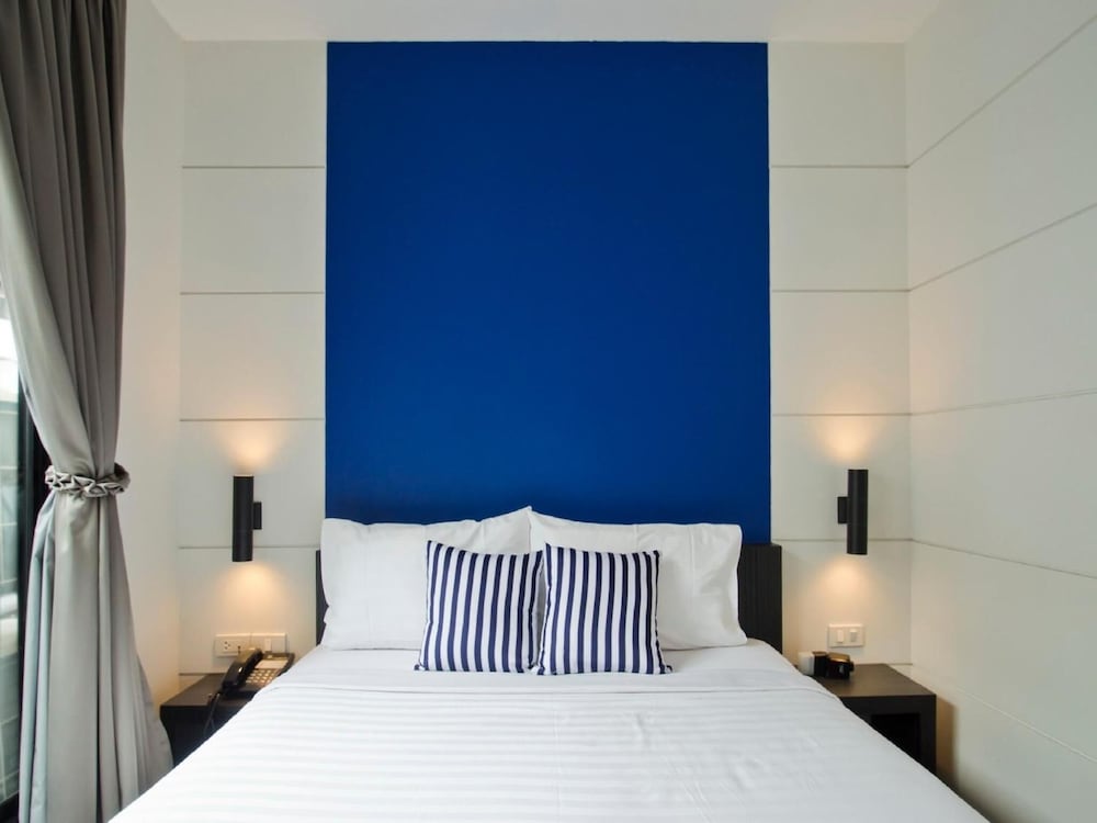 Фото Di Place Hotel