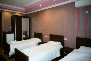 Hotel Monopoli Kutaisi (Ilia Chavchavadze 1st avenue, 23A), hotel