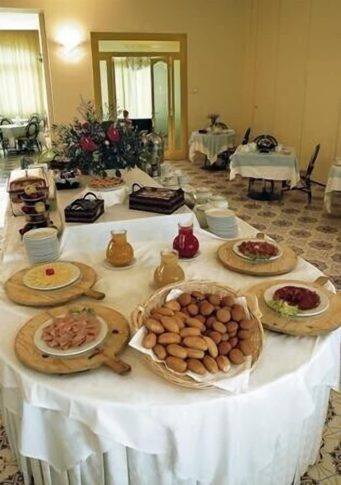 Фото Grand Hotel Don Juan