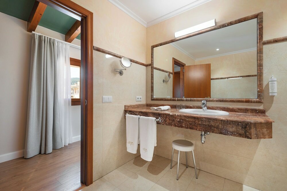 Фото Hotel Can Xim