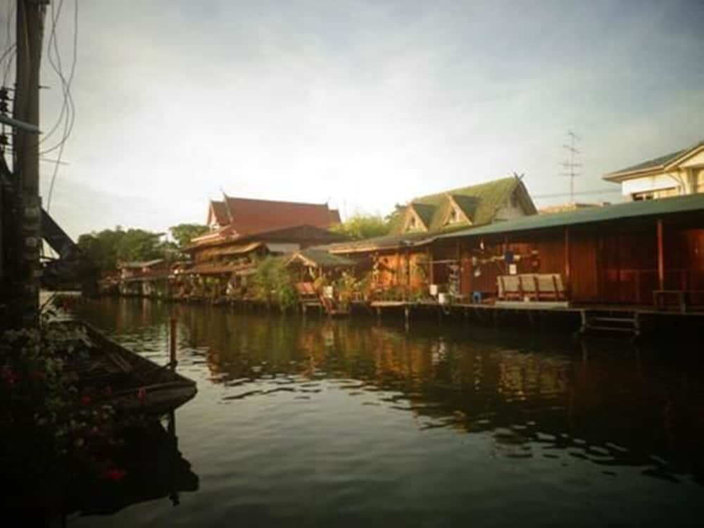 Hotel Bang Luang House, Bangkok, photo