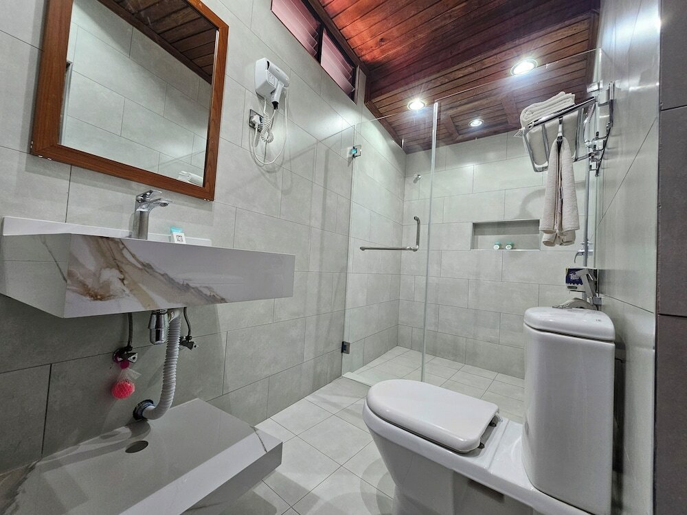 Фото Dhow Palace Hotel