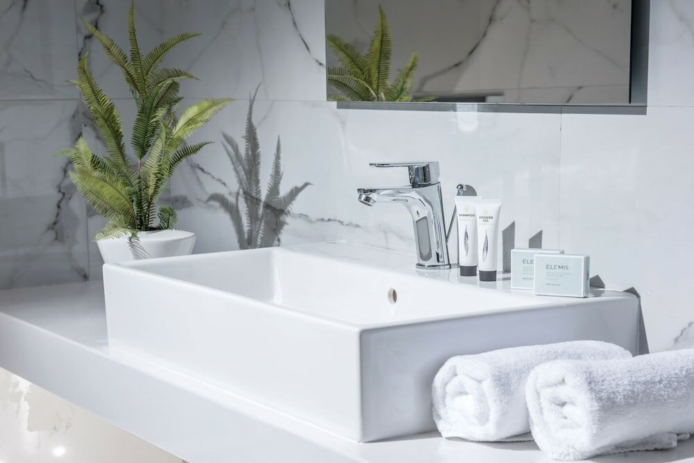 Фото Alexander House