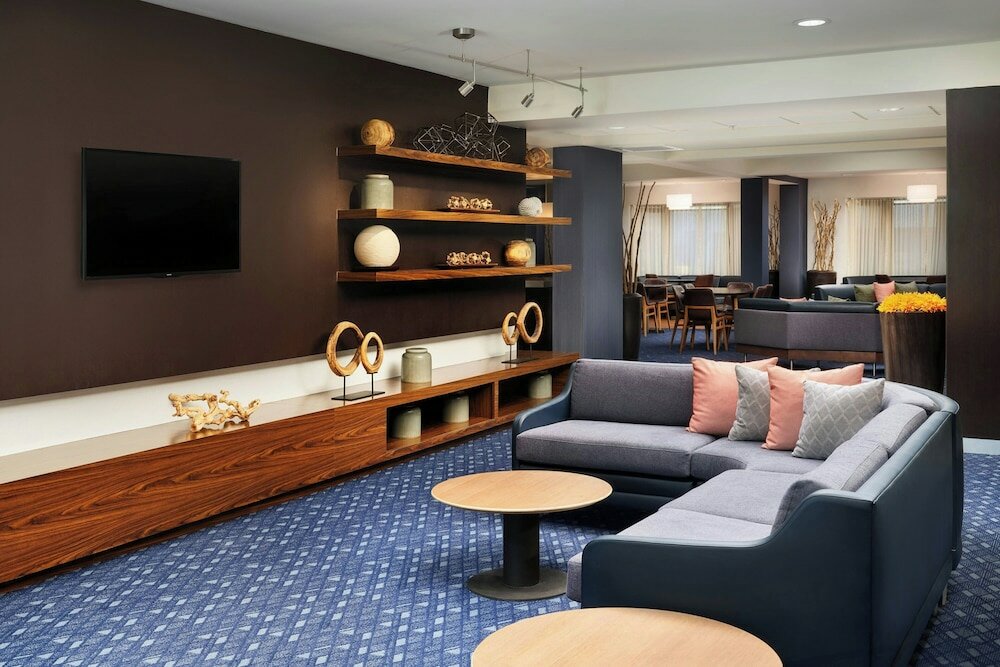 Фото Courtyard by Marriott Baton Rouge Siegen Lane