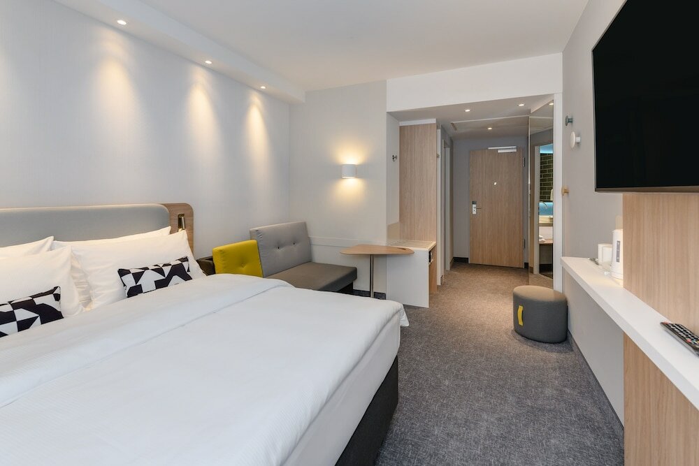Фото Holiday Inn Express Goettingen, an Ihg Hotel