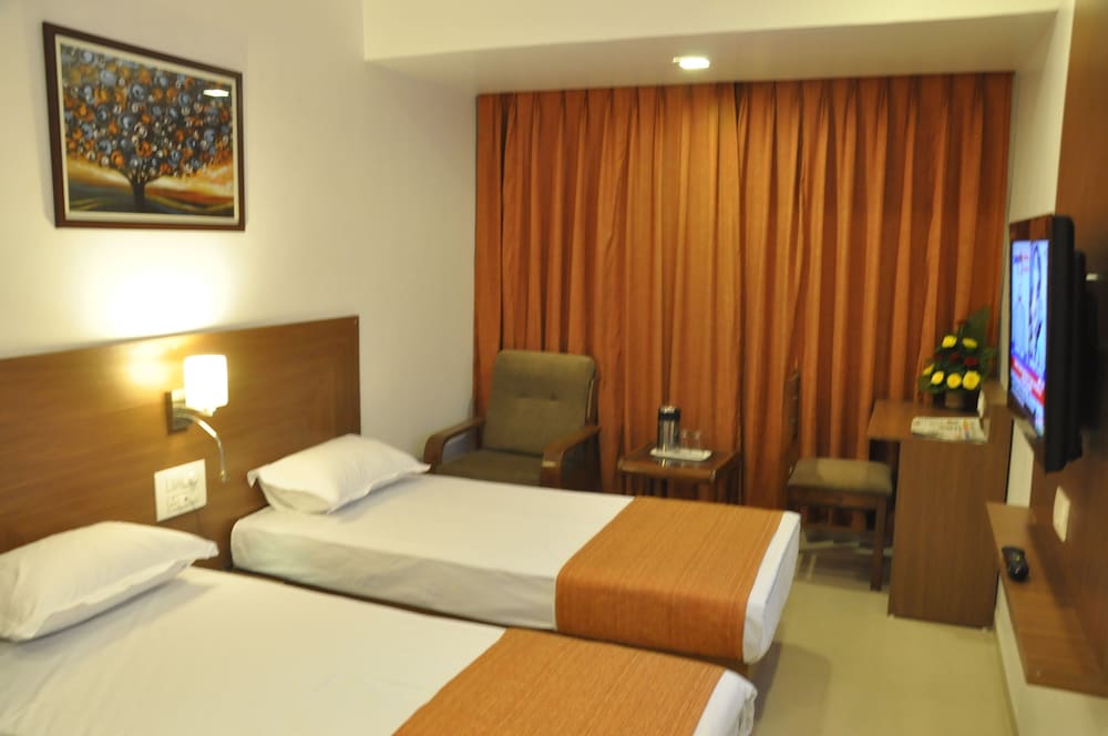 Фото Hotel Kalyan