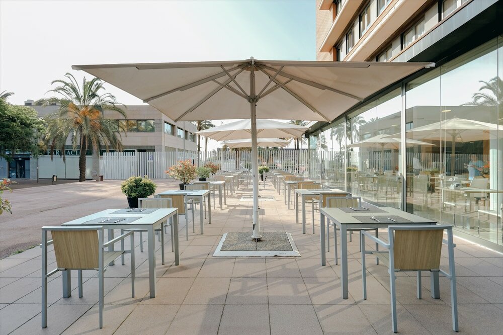 Фото Hotel Catalonia Barcelona Beach