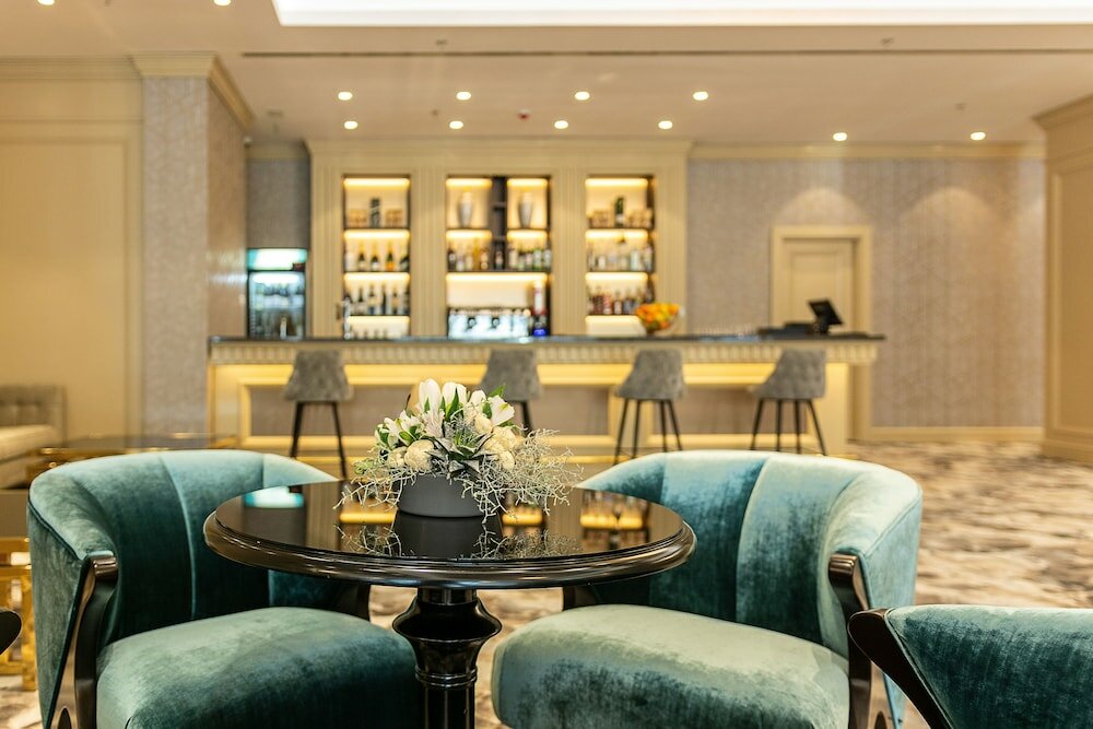 Фото Astoria Grand Hotel