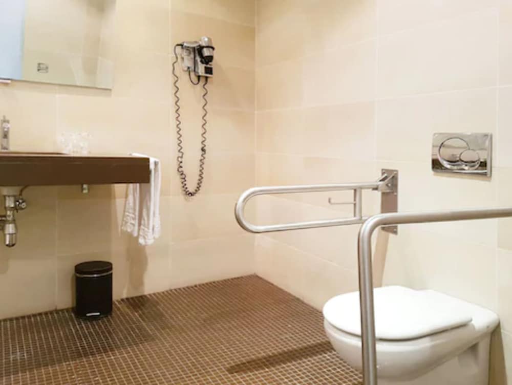 Фото Internacional Ramblas Atiram