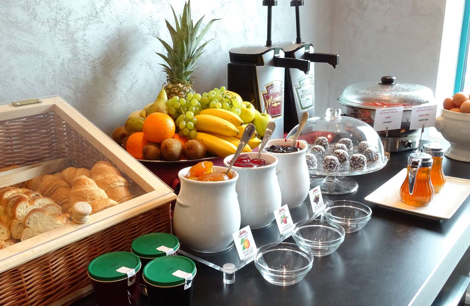 Фото Amedia Express Prag, Trademark Collection by Wyndham