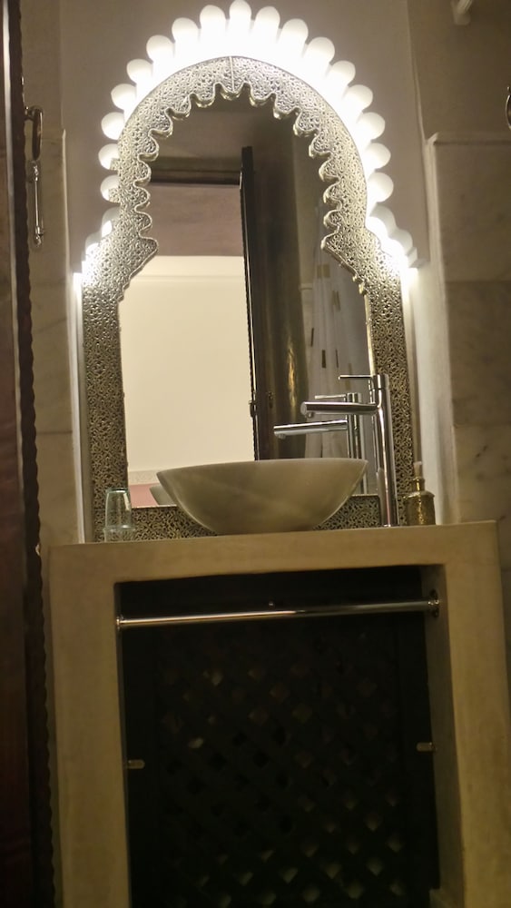 Фото Riad Nesma Suites & SPA