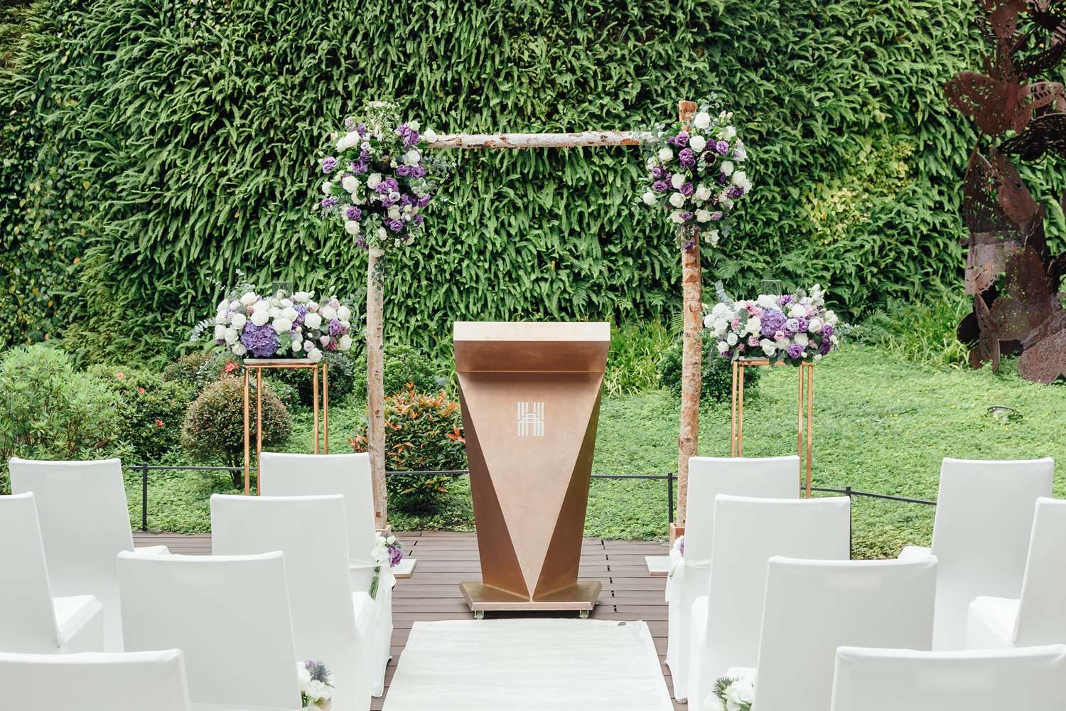 Фото Humble House Taipei, Curio Collection by Hilton