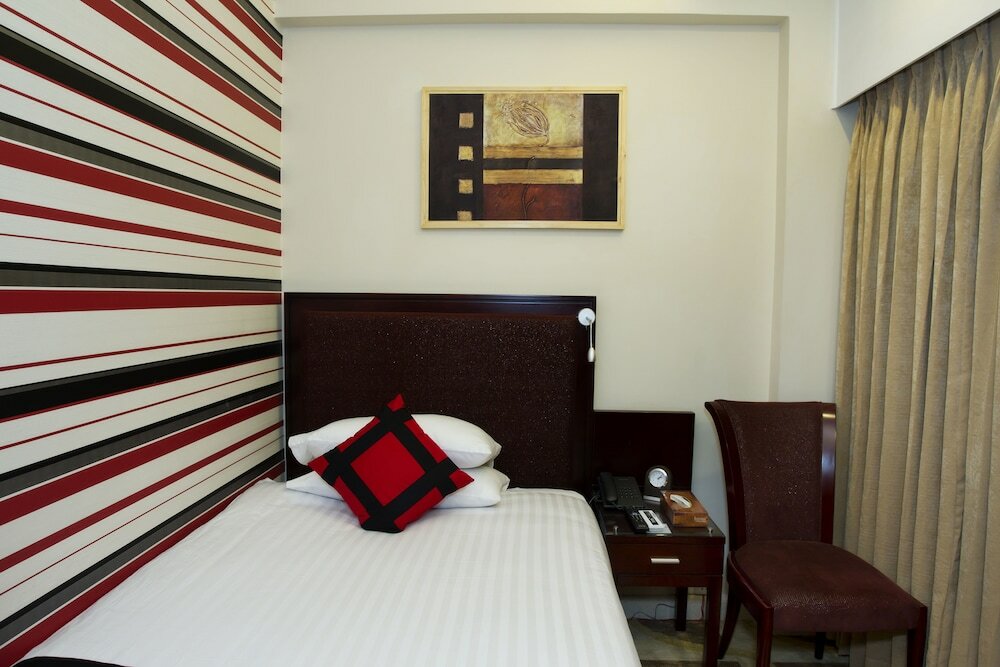 Фото Innotel Luxury Business Hotel