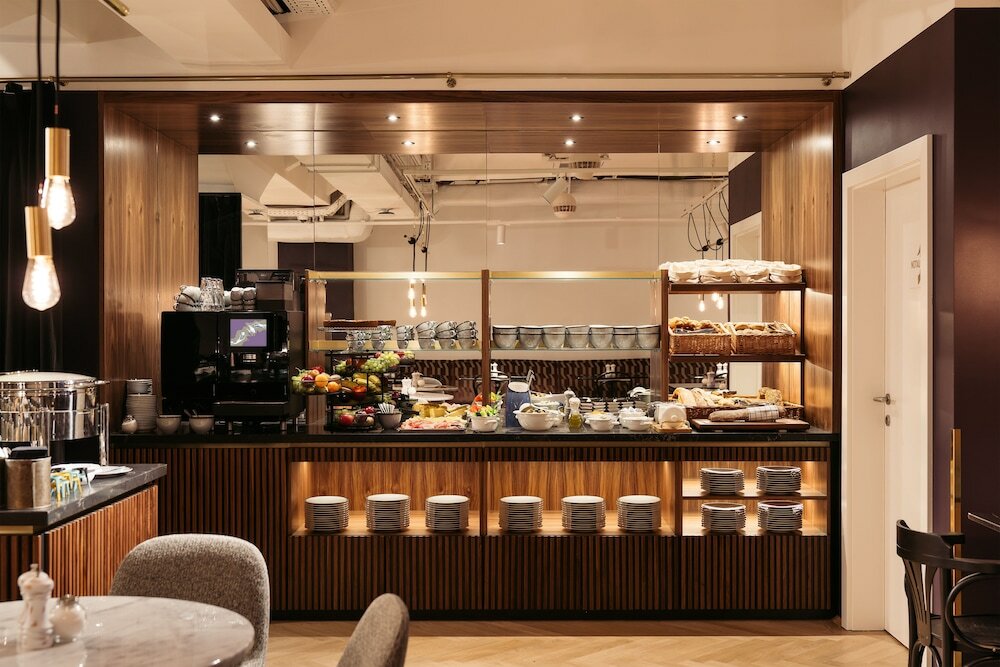 Фото Hotel Schani Salon