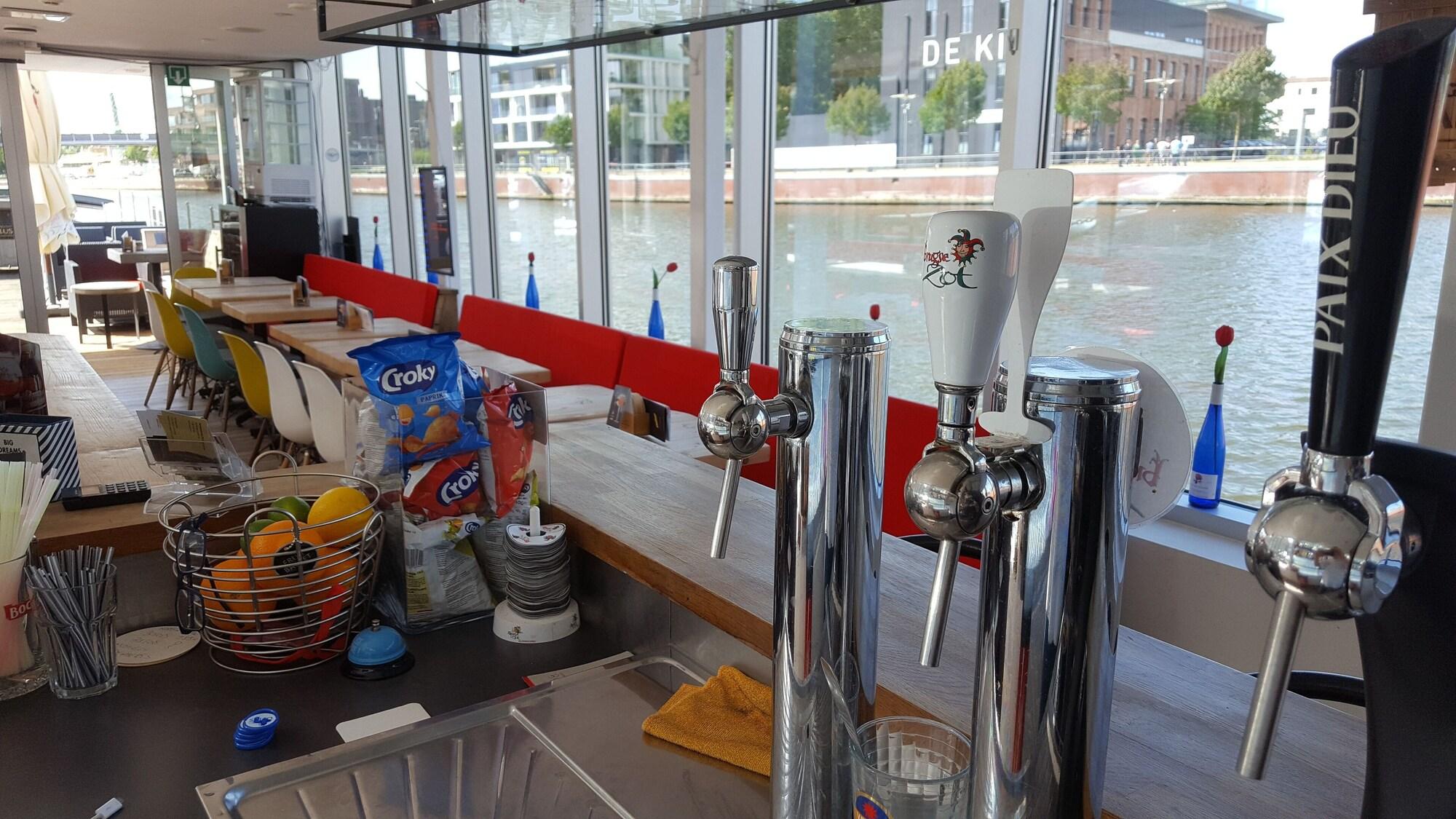 Фото Hotel Restaurant Brasserie Ahoi, Kortrijk