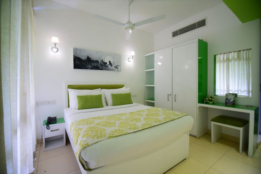 Фото Thilhara Days Inn