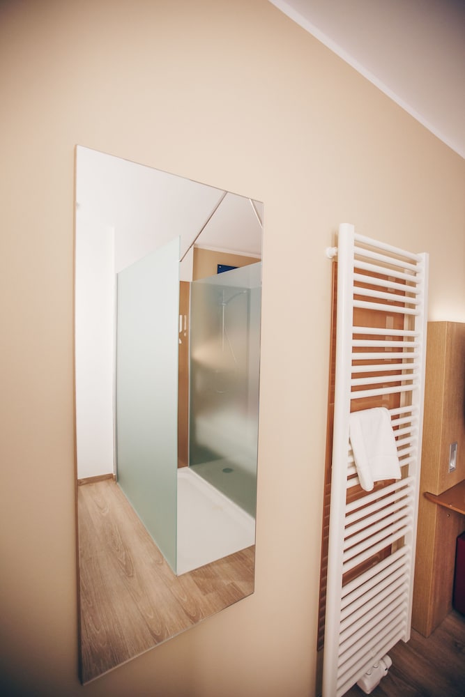 Фото Hotel Luckys Inn GmbH