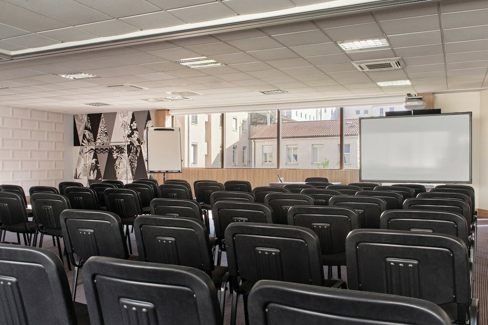 Фото Hotel Chromatics by HappyCulture