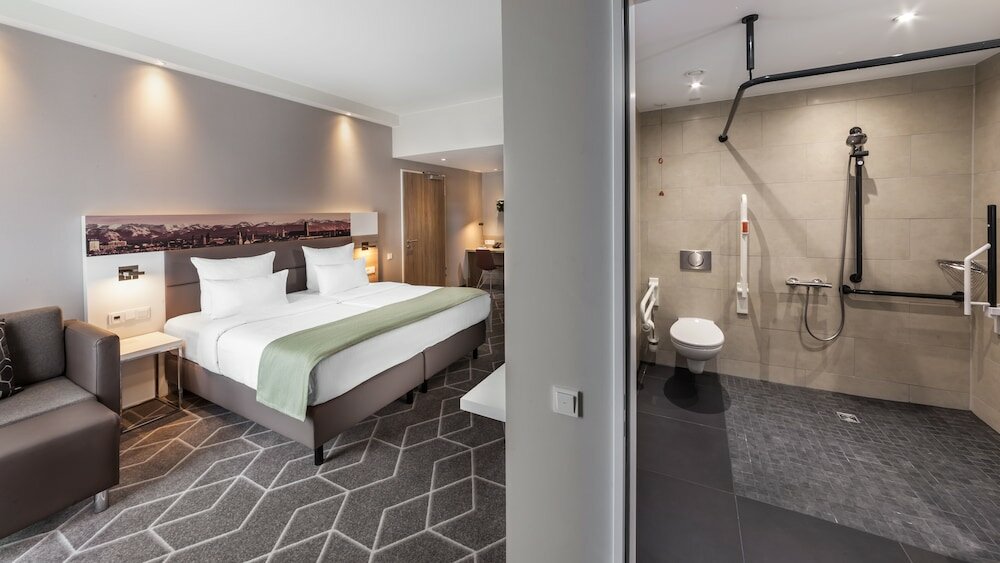 Фото Holiday Inn Express Munich - City East, an Ihg Hotel