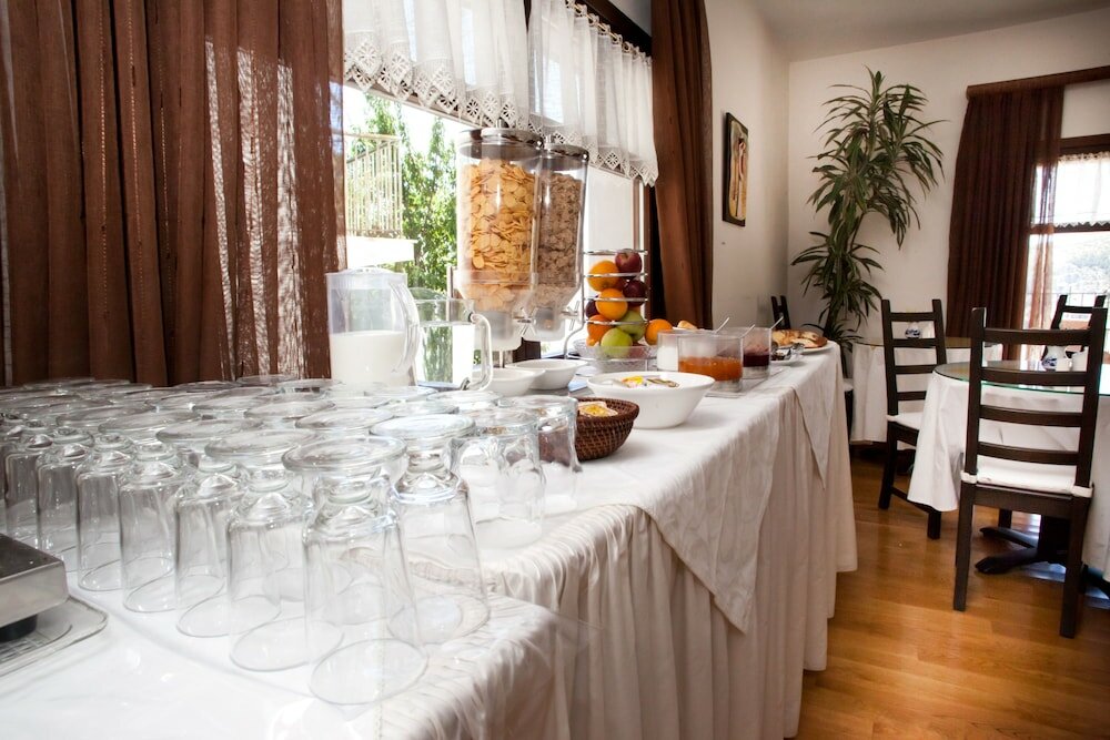 Фото Erofili Hotel and Suites