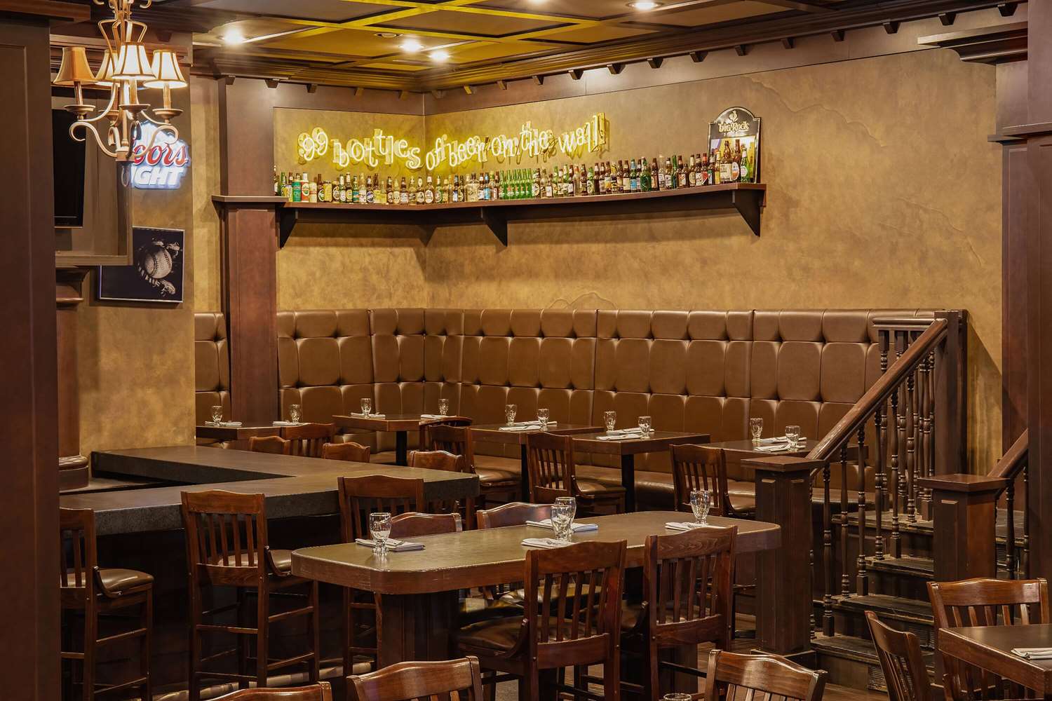 Фото Days Inn & Suites by Wyndham West Edmonton