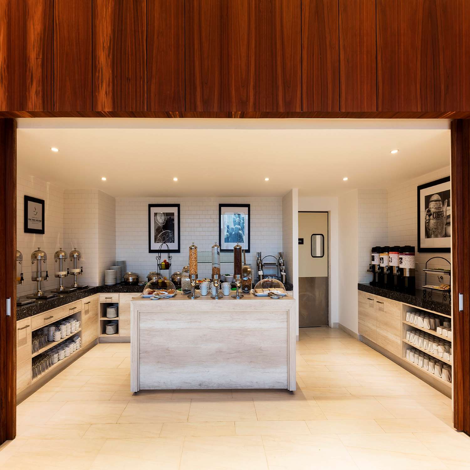 Фото Hampton Inn by Hilton Cancun Cumbres