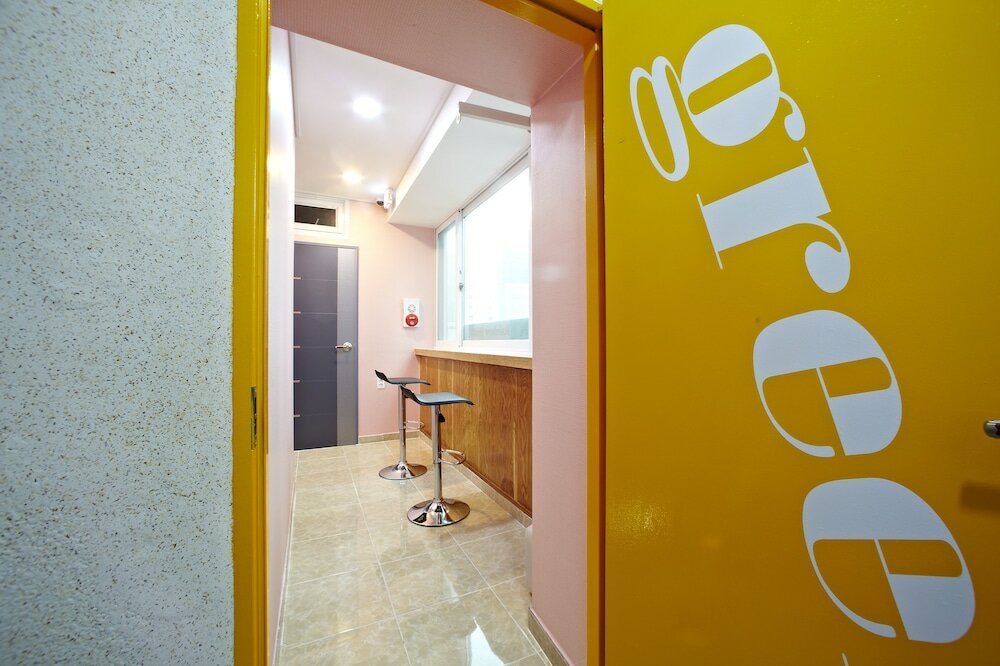 Фото Rainbow Hotel Myeongdong