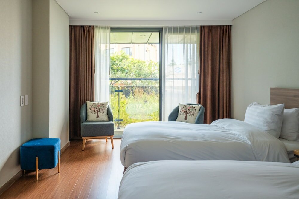 Фото Hotel Fine Jeju