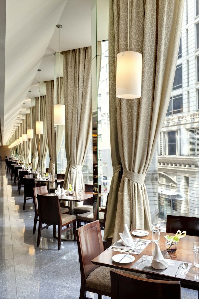 Фото The Kowloon Hotel