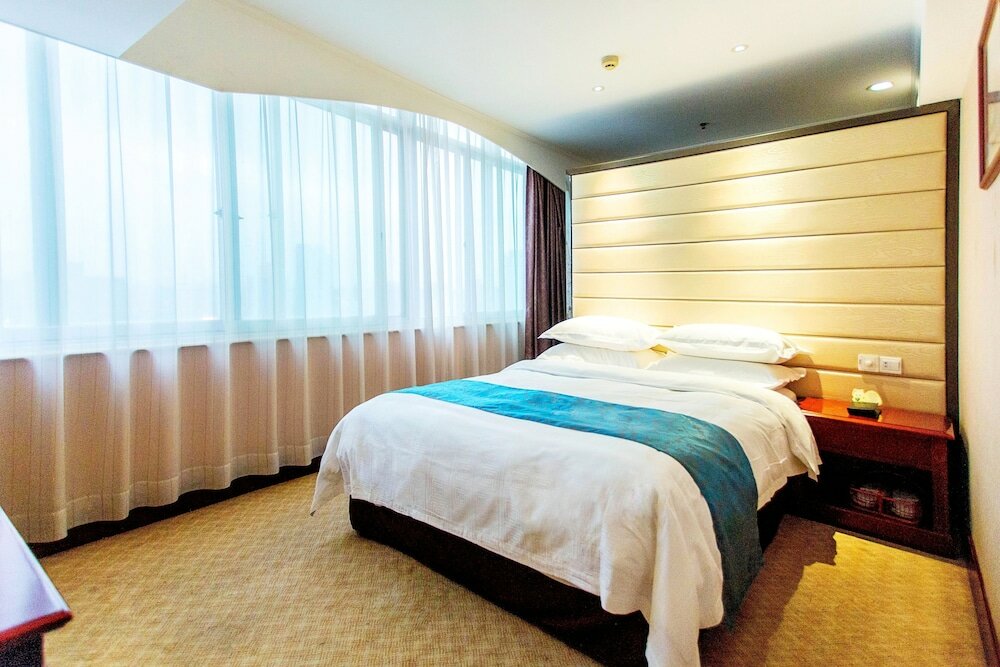 Фото Golden Port Hotel