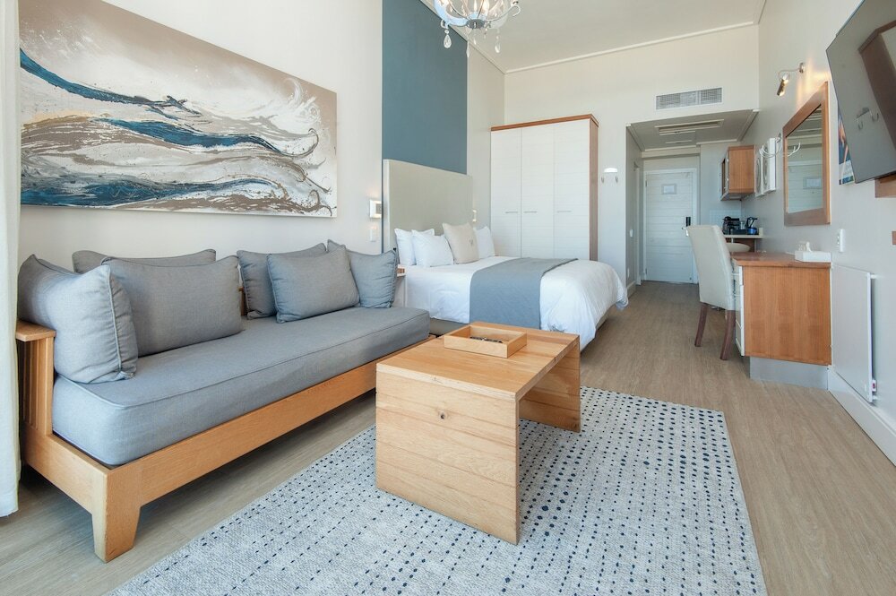 Фото Harbour House Hotel