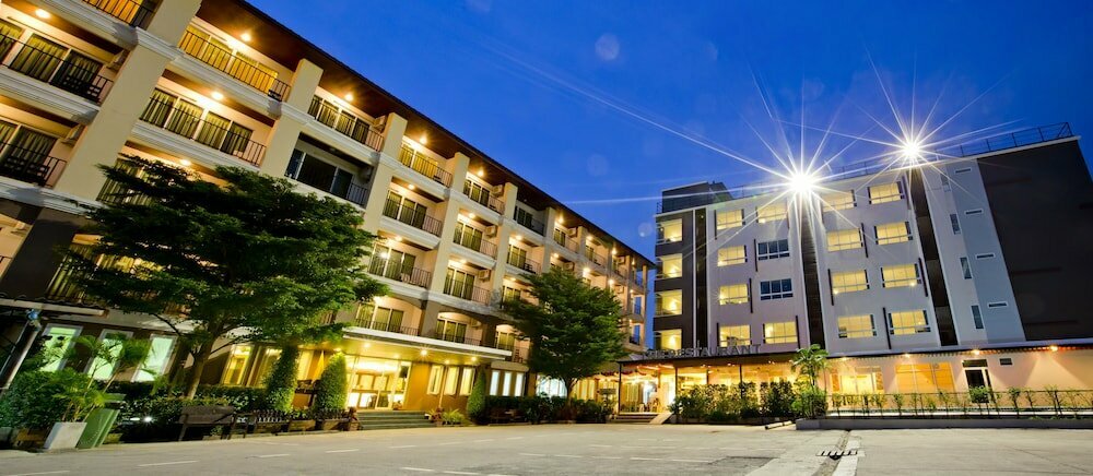 Hotel Sinsuvarn Airport Suite, Bangkok, photo