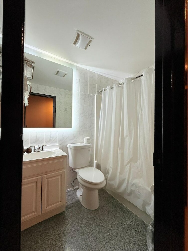 Фото Hotel Key LaGuardia Airport