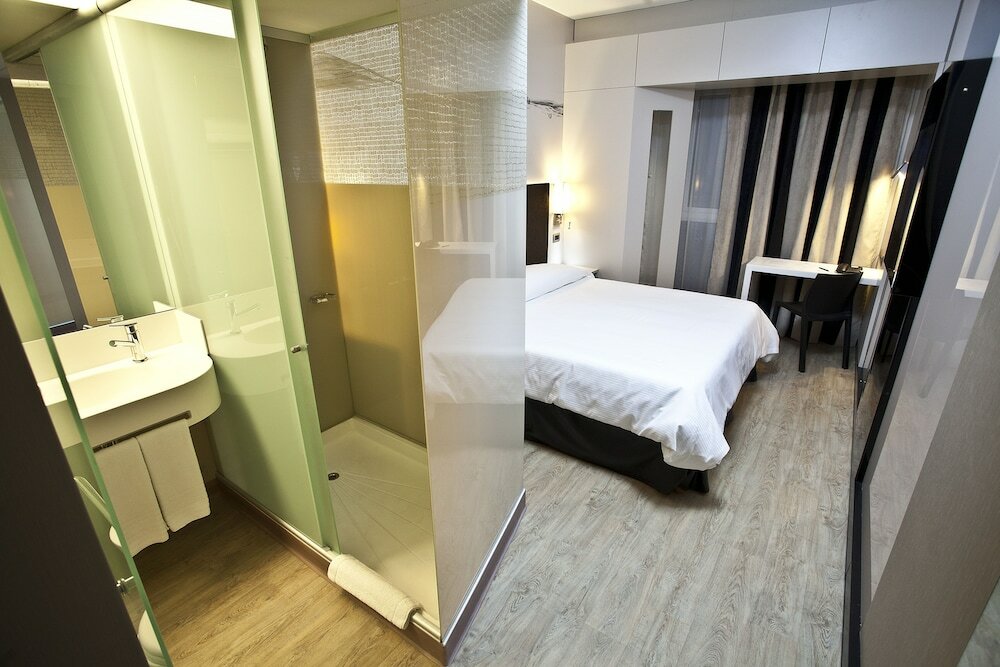 Фото Two Hotel Buenos Aires