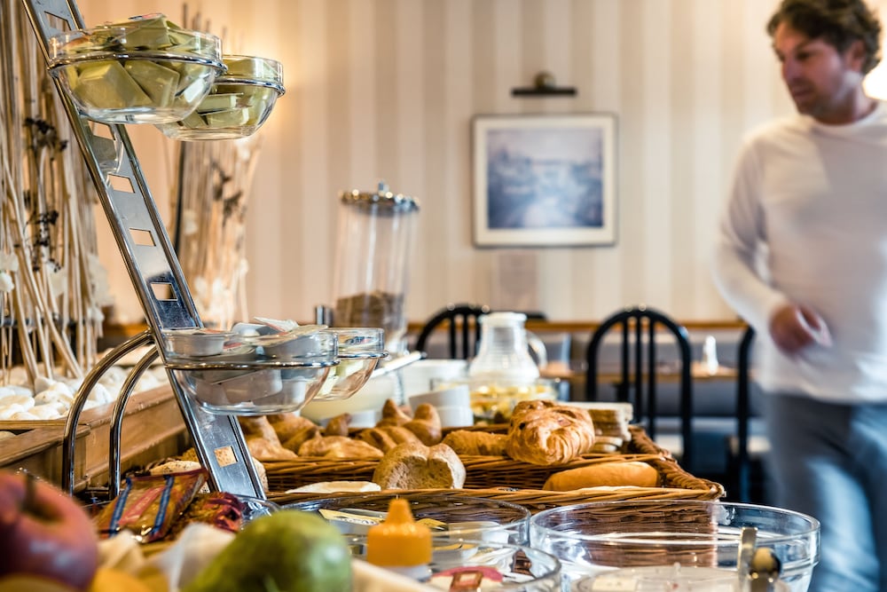 Фото Aparthotel Castelnou