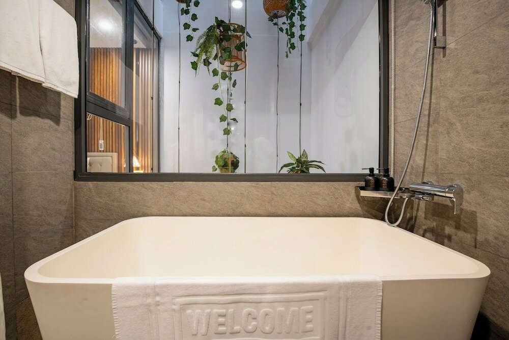 Фото Haian Riverfront Hotel Da Nang