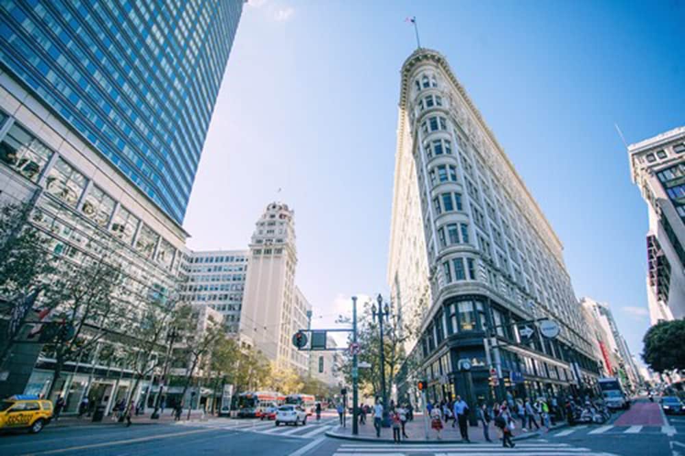 Фото Executive Hotel Vintage Court